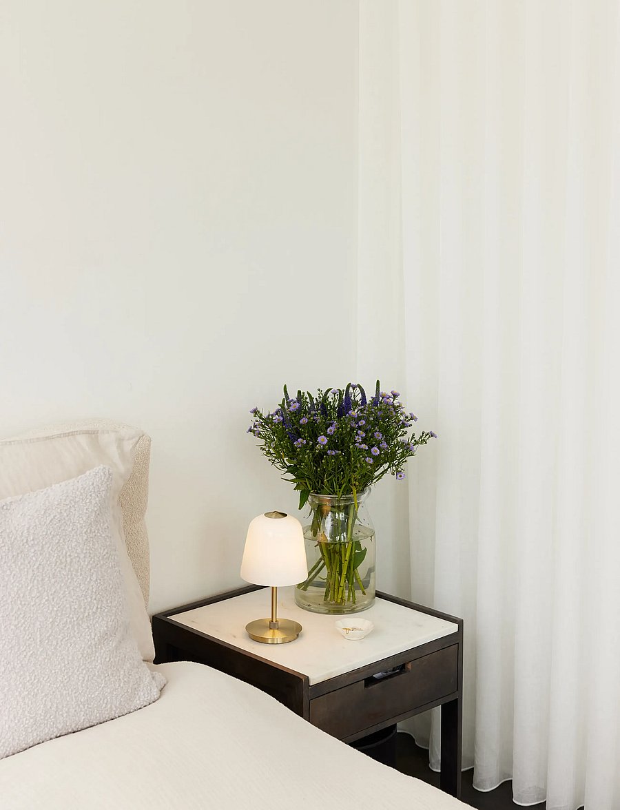 Halo Design - Room 49 - kaasaskantavad lambid - antique brass / opal - 3