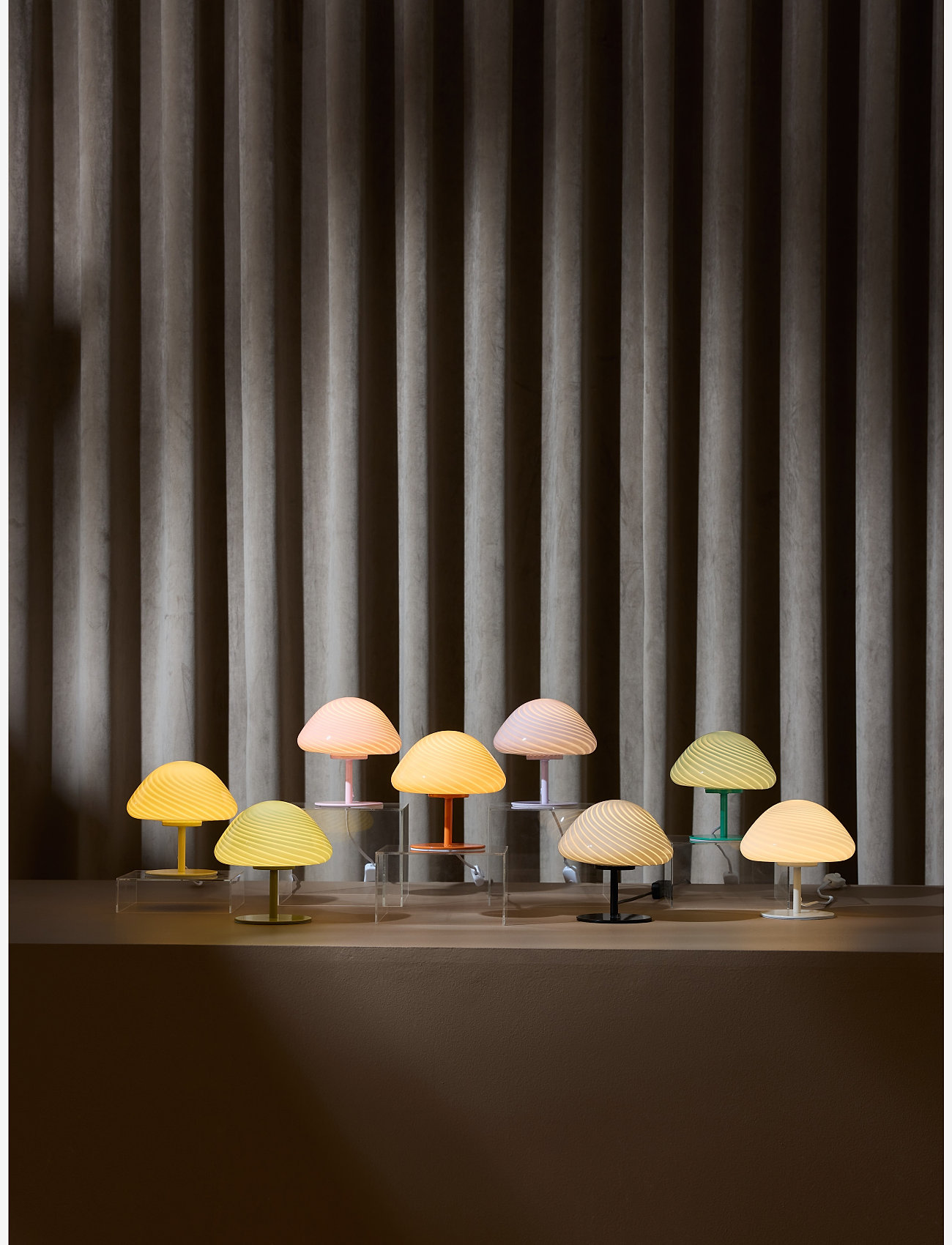 Halo Design - Candy Mini mush table lamp, glass head, metal base - bordlamper - creme - 5