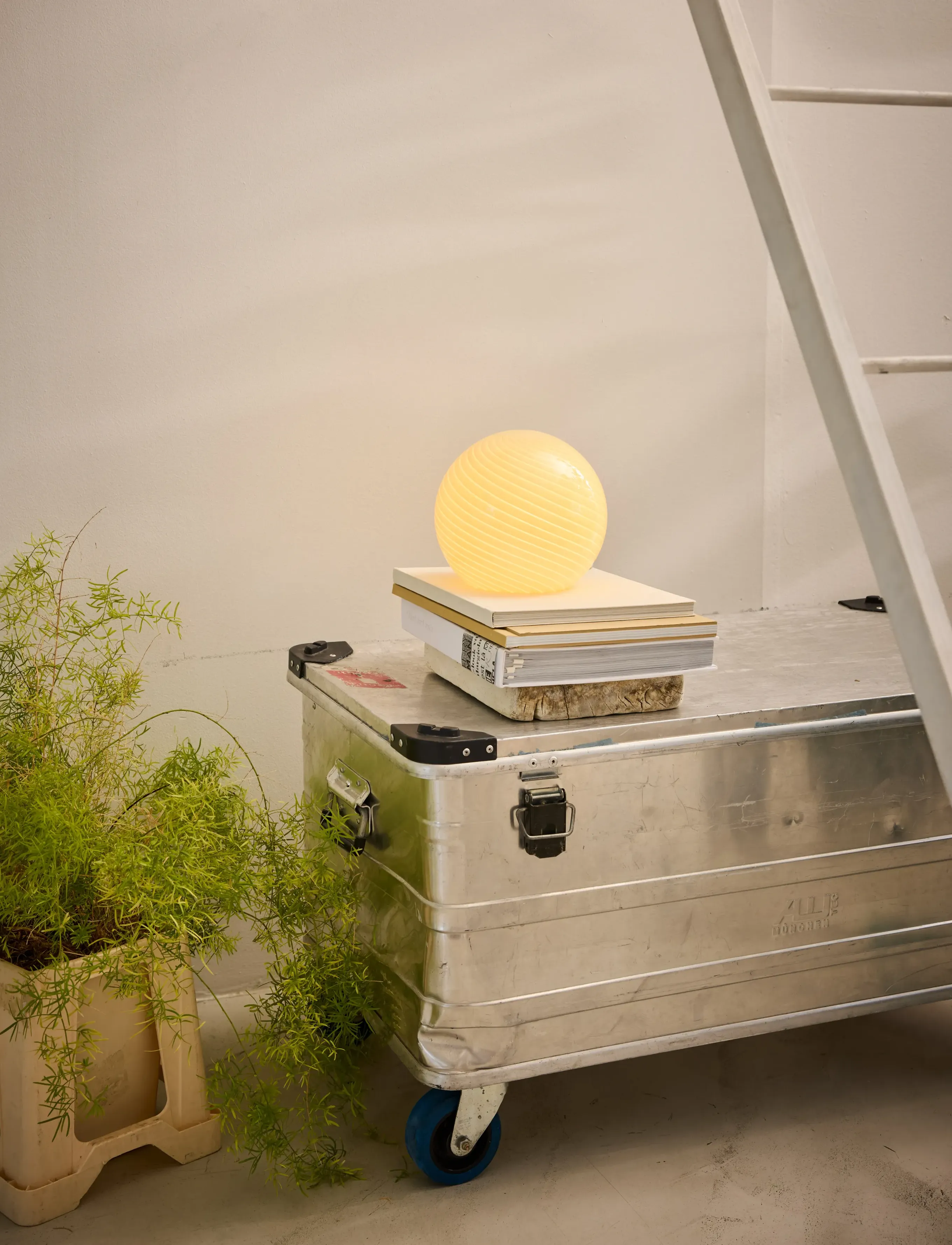 Halo Design Candy Table Lamp, Ø 20 cm, Cream, Lamper > Bordlamper, Unisex
