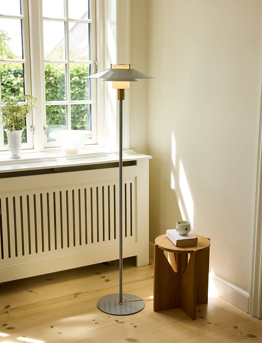 Halo Design - Rivoli Standelampe Grey - põrandalambid - glossy light grey - 0