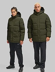 HALO - HALO THERMOLITE PUFFER - winter jackets - forest night - 5