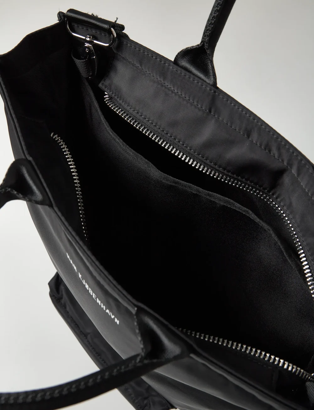 HAN Kjøbenhavn - Logo Nylon Tote Bag - totes - black - 4