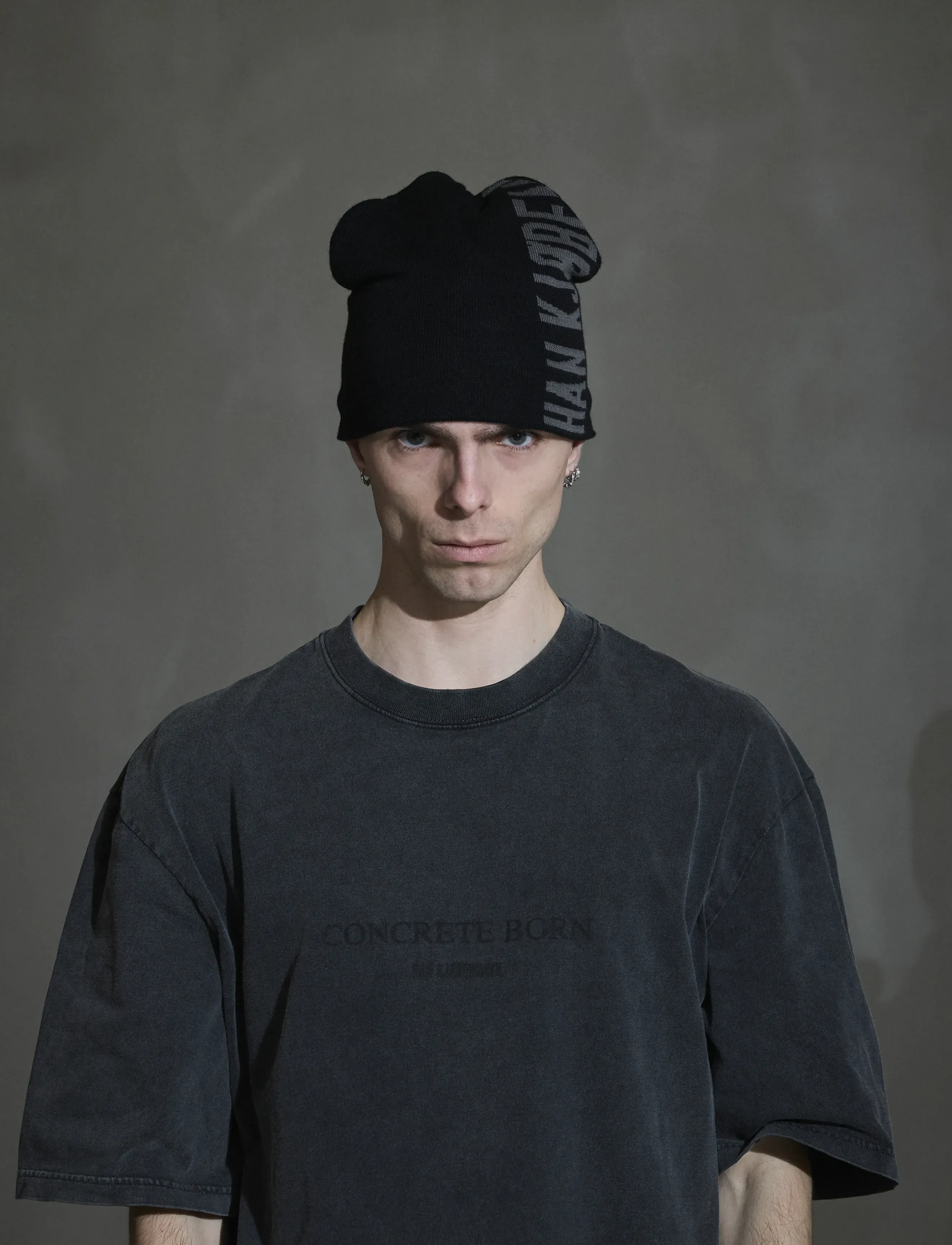 HAN Kjøbenhavn Logo Cuffless Beanie, One Size, Headwear, Schwarz - Beanies, Männerswear