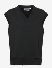 HAN Kjøbenhavn - Distressed Vest - knitted vests - distressed black - 0