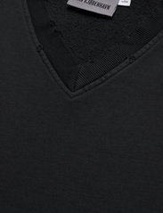 HAN Kjøbenhavn - Distressed Vest - knitted vests - distressed black - 2
