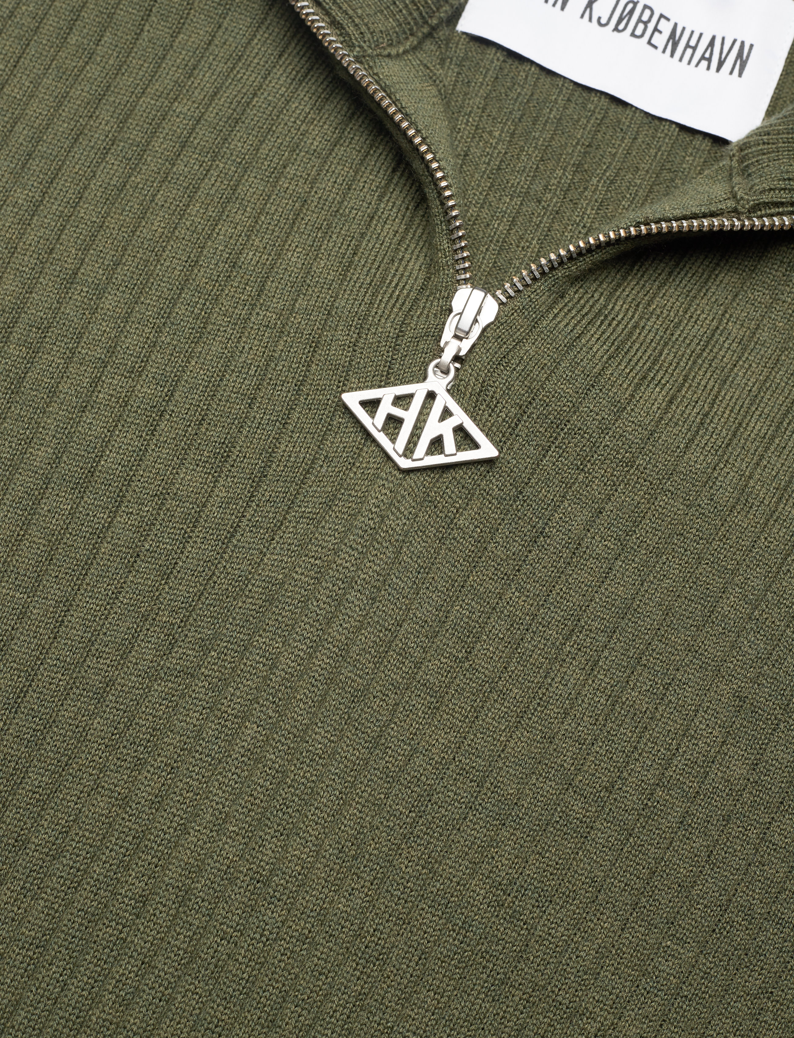 HAN Kjøbenhavn Clothing - Zip Turtleneck - army green - 2