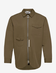 HAN Kjøbenhavn - Army Shirt Zip - spring jackets - green - 0