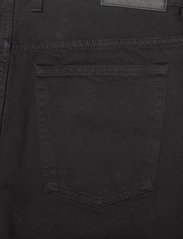 HAN Kjøbenhavn - Relaxed Jeans - vabalt istuvad teksad - black black - 4