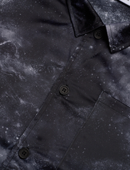 HAN Kjøbenhavn - Printed Summer Shirt Short Sleeve - kortärmade skjortor - grey - 2