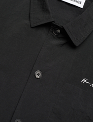 HAN Kjøbenhavn - Nylon Summer Shirt Short Sleeve - basic skjorter - black - 3