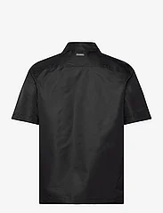 HAN Kjøbenhavn - Recycled Nylon Summer Shirt - kurzärmelig - black - 1