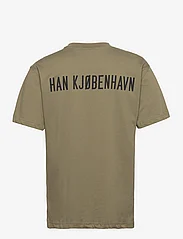 HAN Kjøbenhavn - Script Logo Boxy S/S Tee - short-sleeved t-shirts - army green - 1