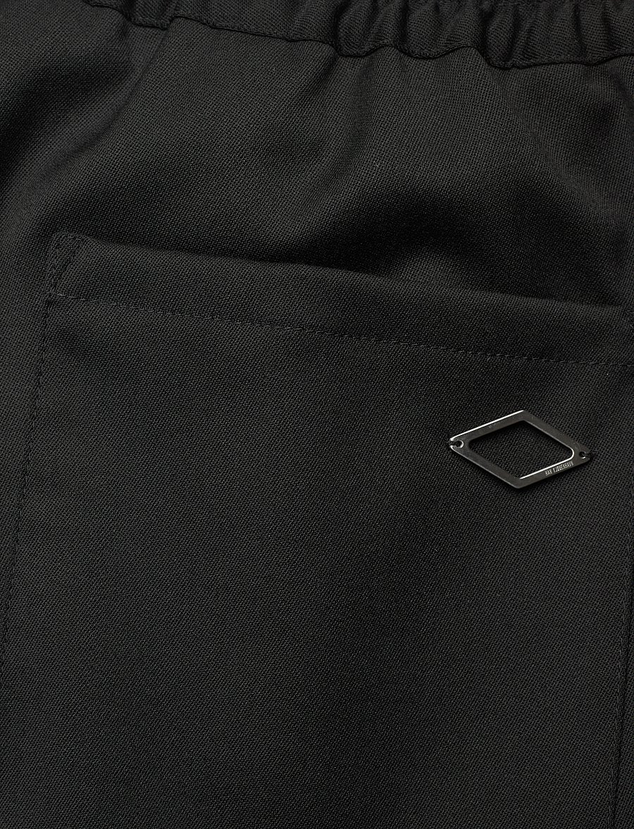 HAN Kjøbenhavn - Wool Elasticated Wide Leg Shorts - cargo shorts - black - 4
