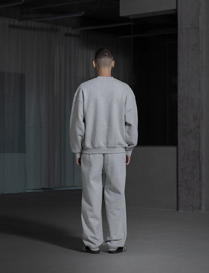 HAN Kjøbenhavn - Daily Oversized Crew Neck - puhkuse põhitooted - grey melange - 3