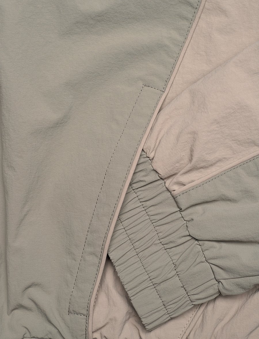 HAN Kjøbenhavn - Panelled Track Jacket - stone grey - 3