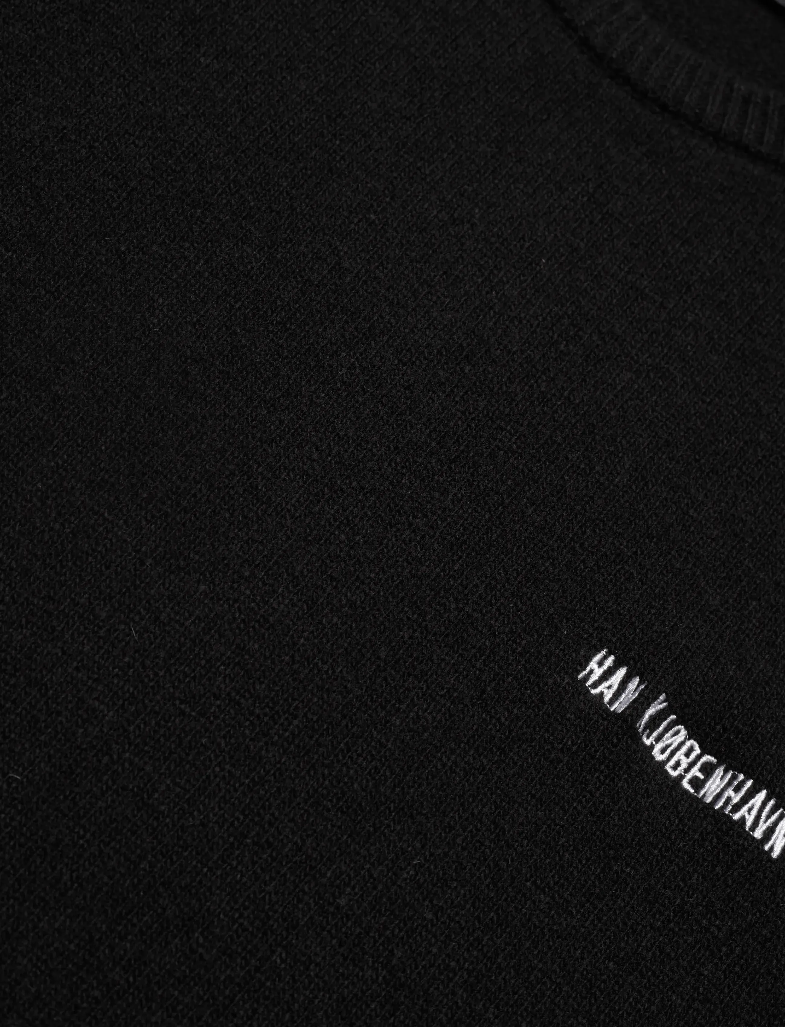 HAN Kjøbenhavn - Logo Relaxed Knit Sweater - rund hals - black - 2