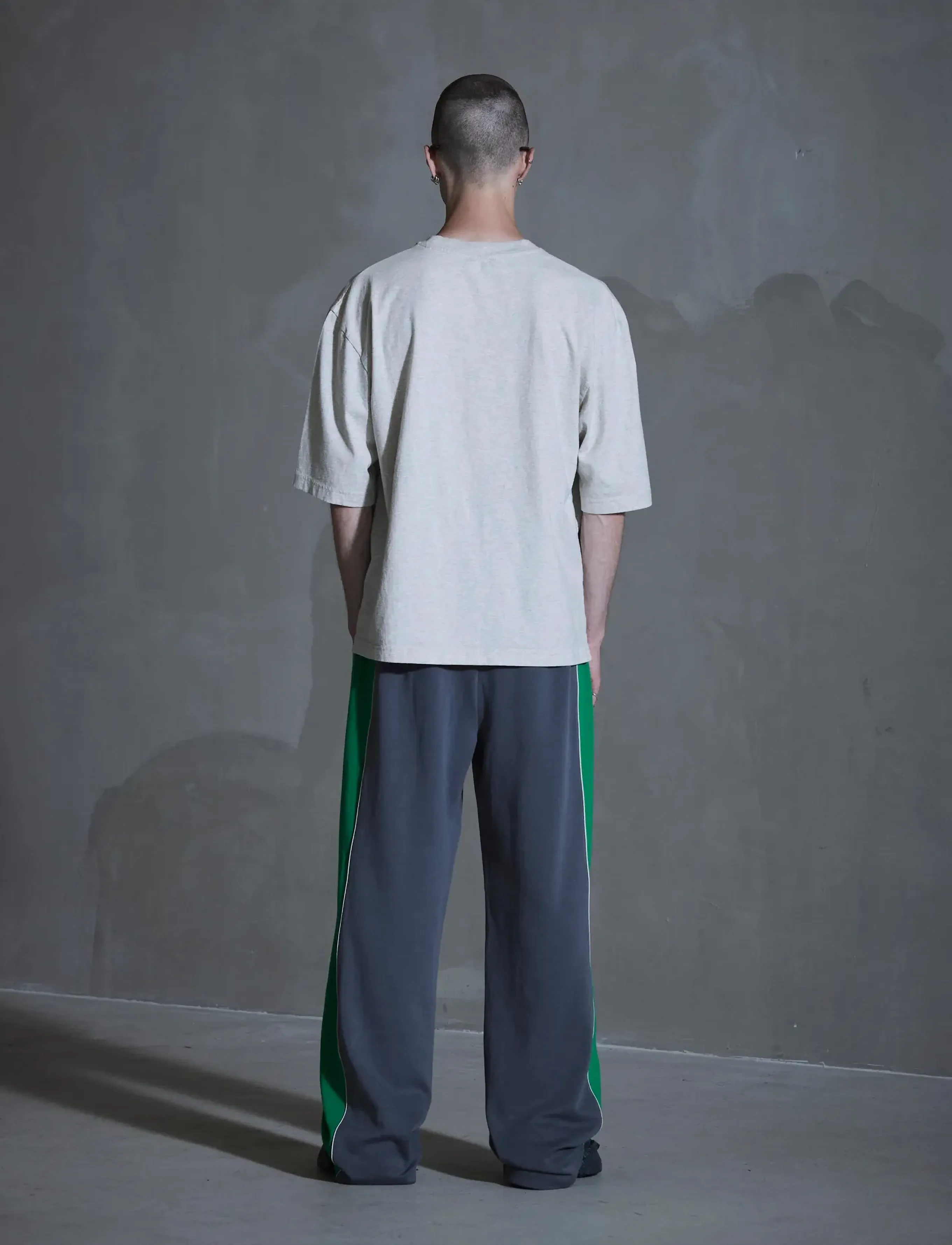 HAN Kjøbenhavn - HK Swan Oversized Tee - kortærmede t-shirts - light grey melange - 4