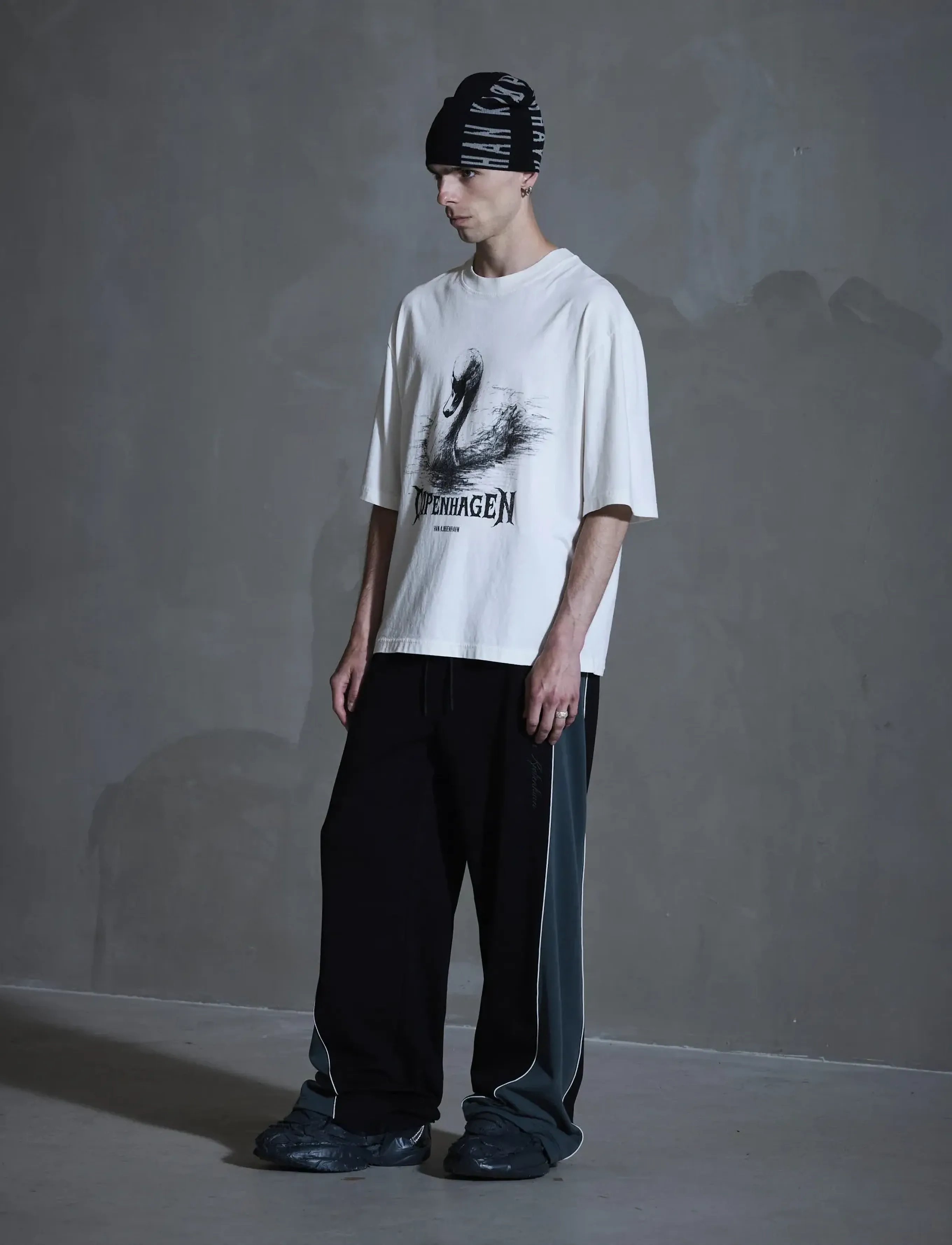 HAN Kjøbenhavn - HK Swan Oversized Tee - lyhythihaiset - off white - 4