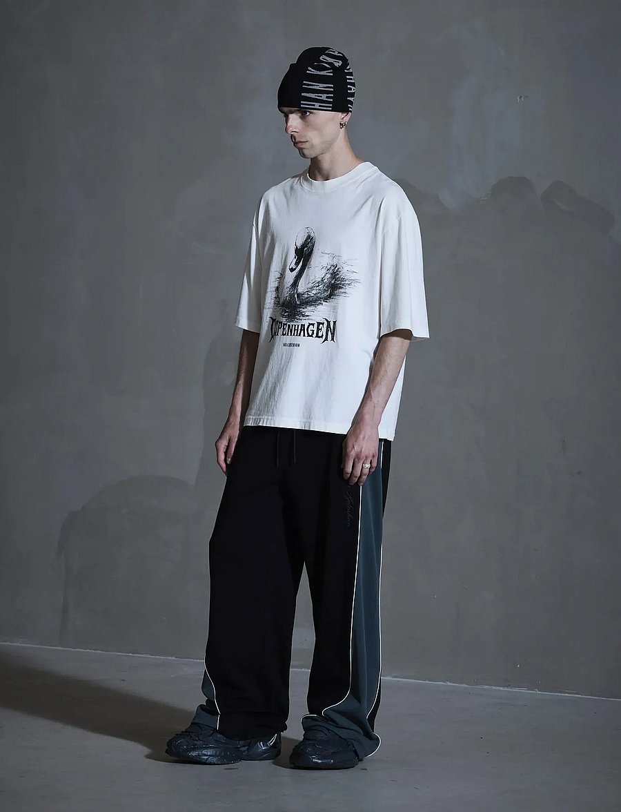 HAN Kjøbenhavn - HK Swan Oversized Tee - kortærmede t-shirts - off white - 4