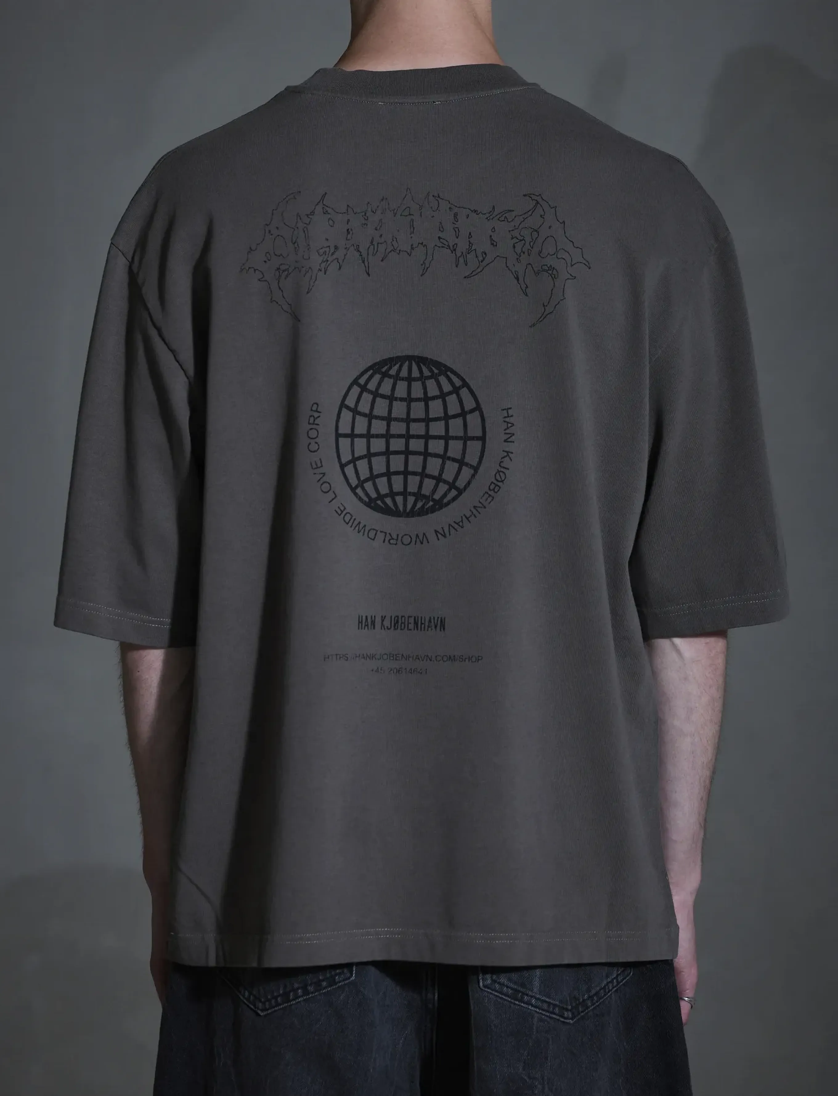 HAN Kjøbenhavn - Love Corp Oversized Tee - kortærmede t-shirts - dusty brown - 5