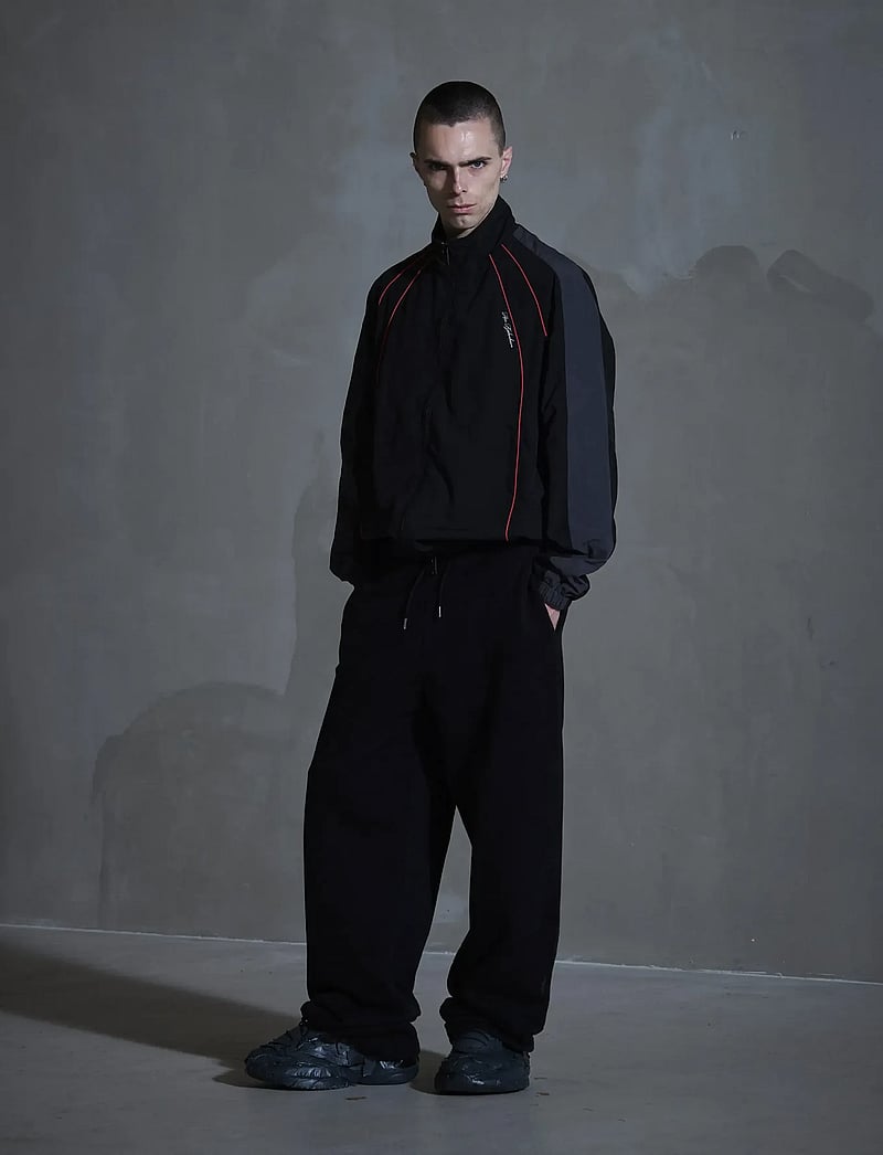 HAN Kjøbenhavn - Technical Logo Jacket - vindjakker - black - 4