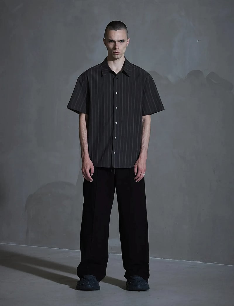 HAN Kjøbenhavn - Washed Stripe Short Sleeve Shirt - basic skjorter - dark brown - 0