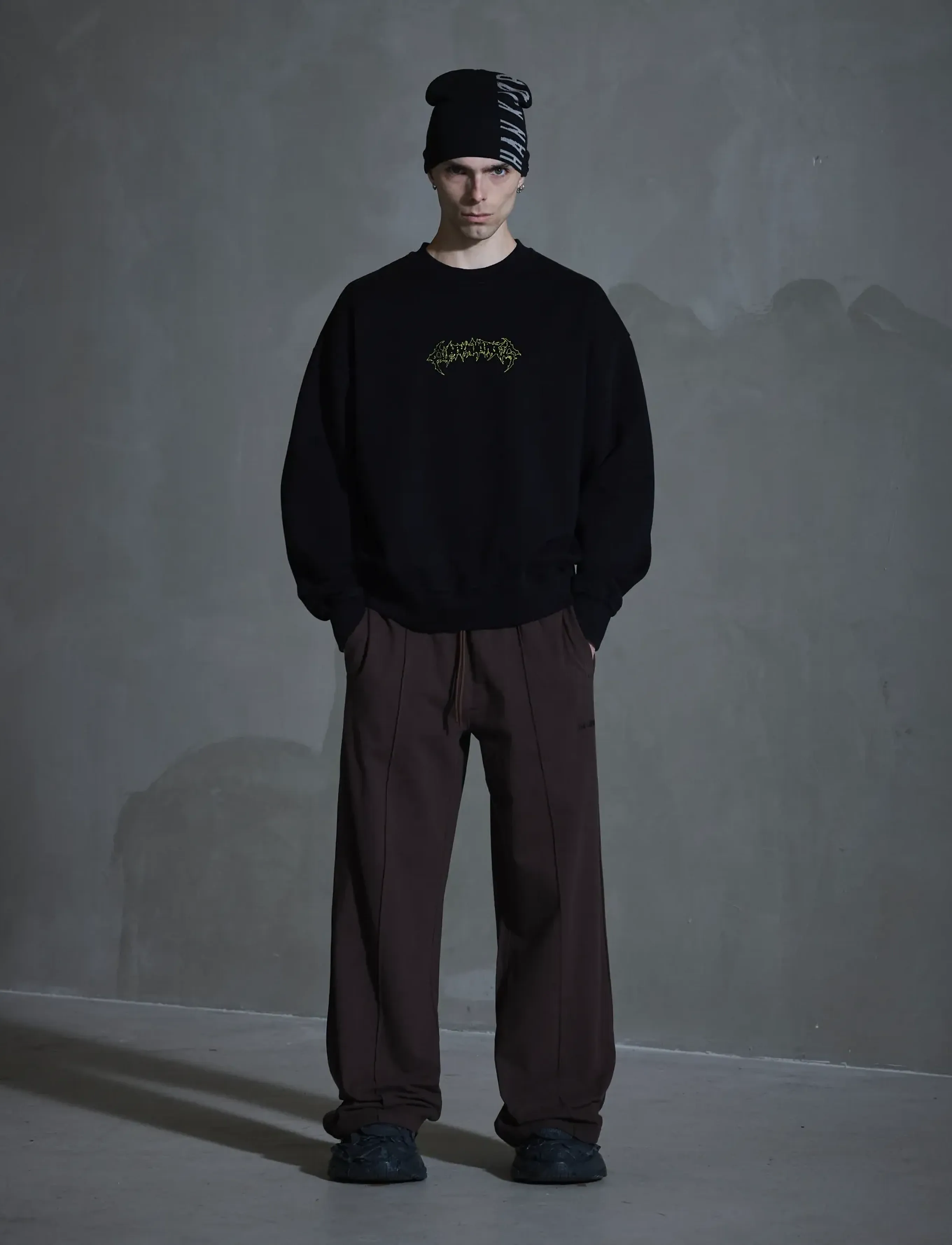 HAN Kjøbenhavn Logo Training Trousers - Sweatpants - DARK BROWN / brown