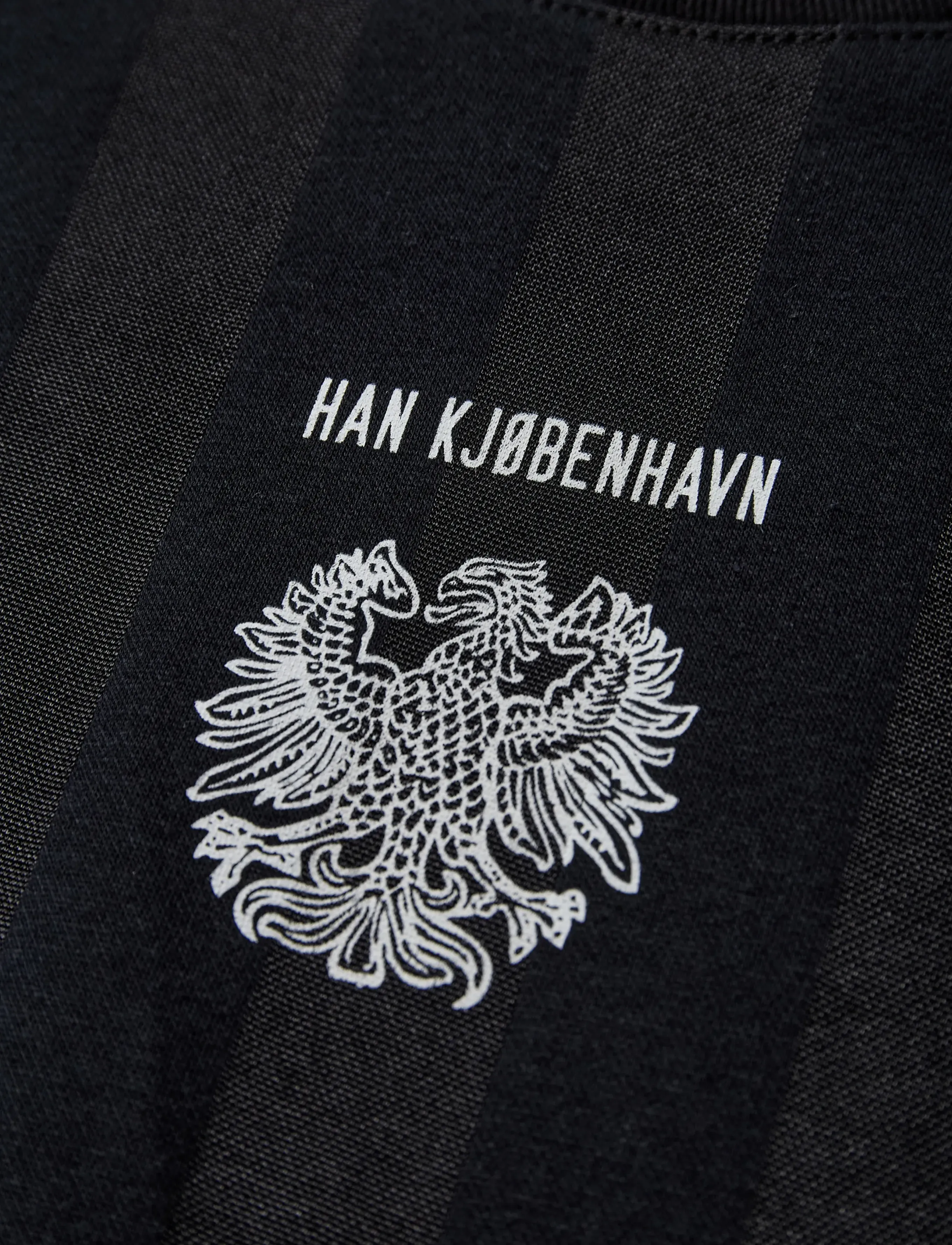 HAN Kjøbenhavn - Crest Football Tee LS - langærmede t-shirts - black - 2