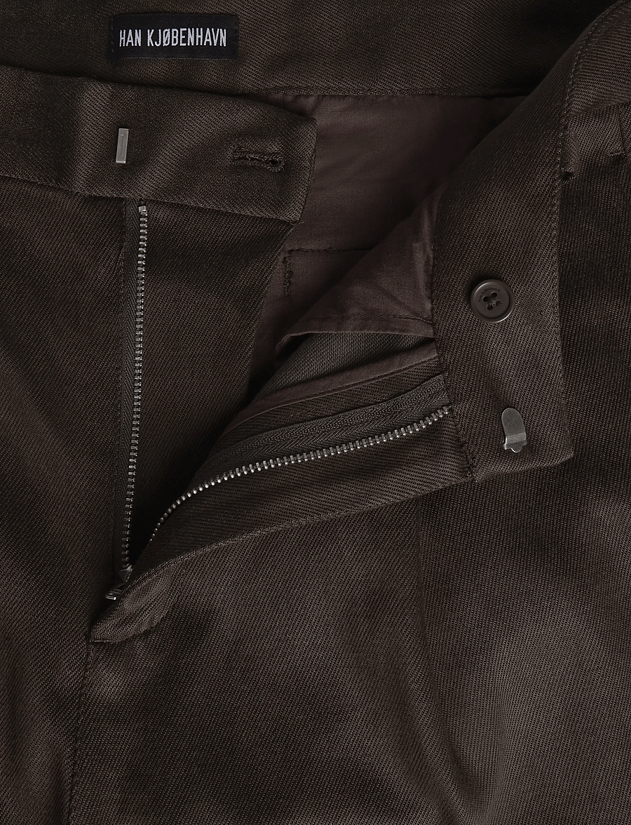 HAN Kjøbenhavn - Relaxed Tencel Trousers - freizeithosen - dark brown - 4