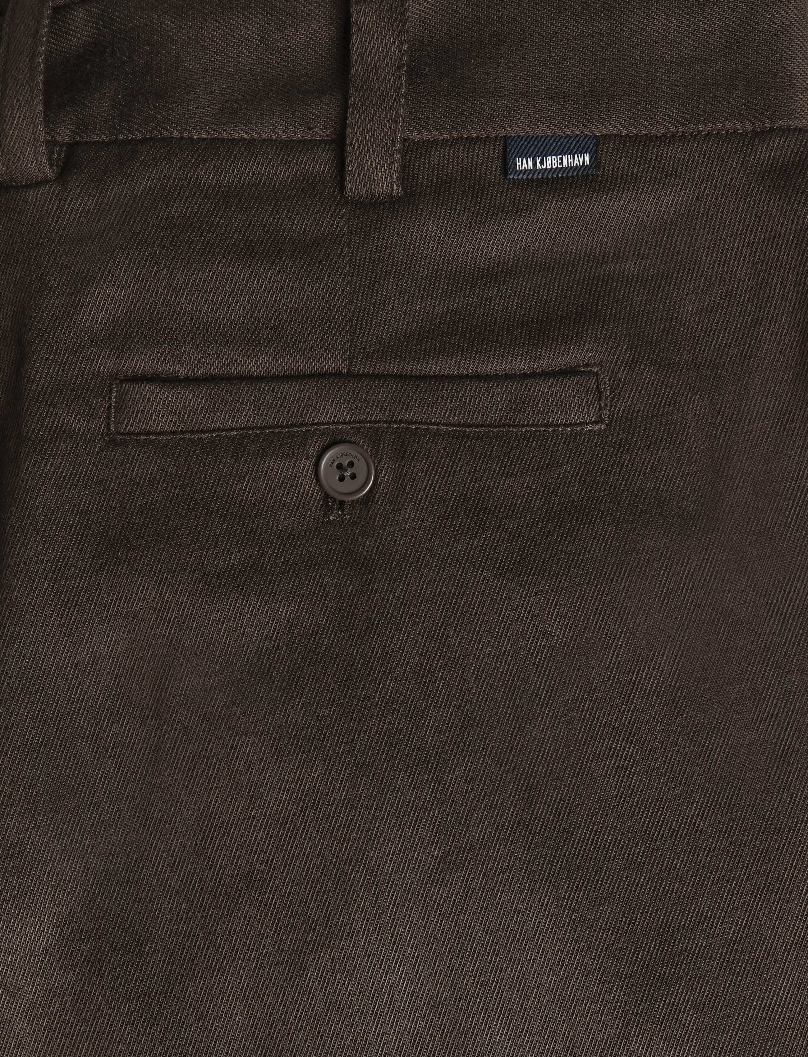 HAN Kjøbenhavn - Relaxed Tencel Trousers - freizeithosen - dark brown - 5