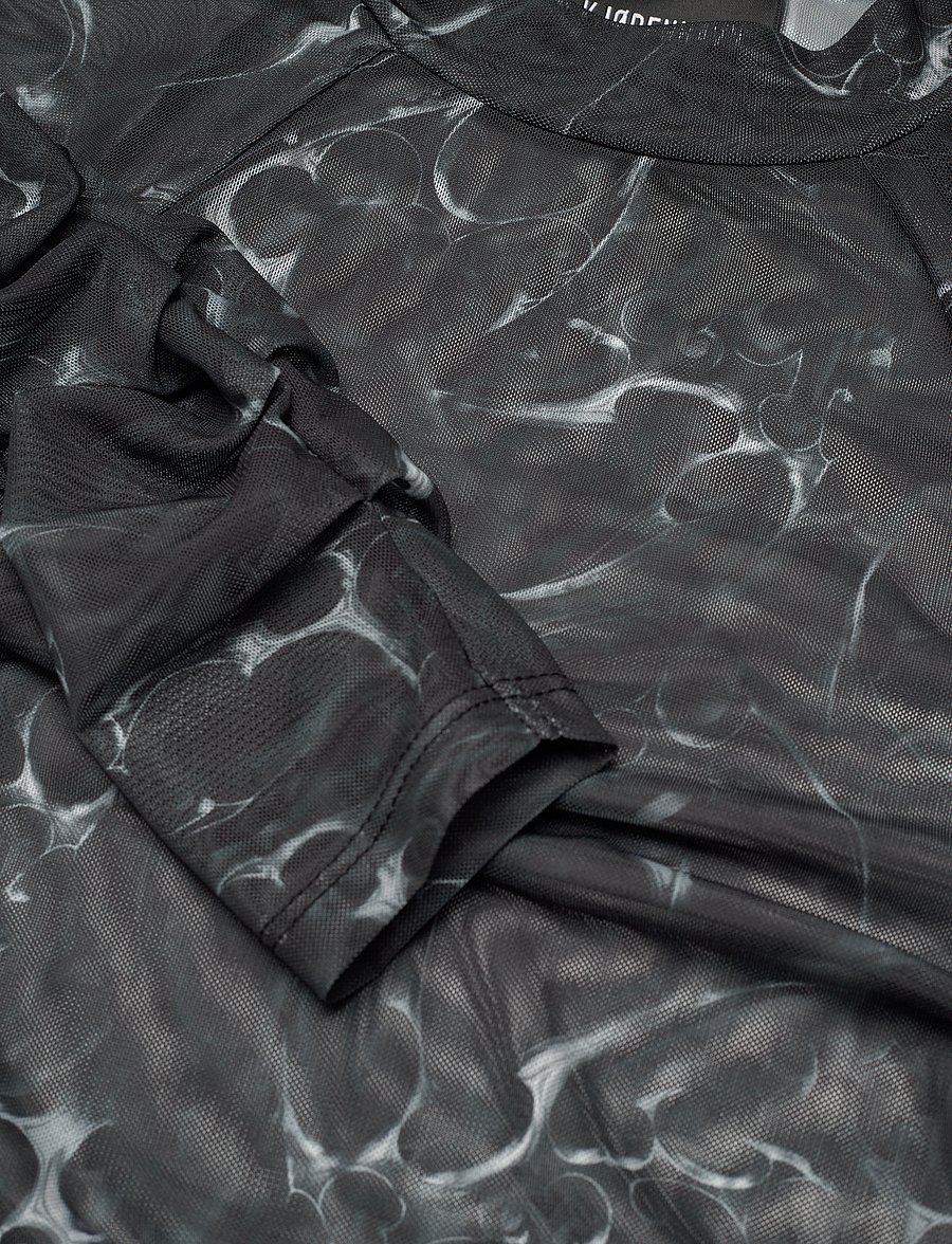 HAN Kjøbenhavn - Printed Mesh Plated Long Sleeve - långärmade toppar - silver - 2