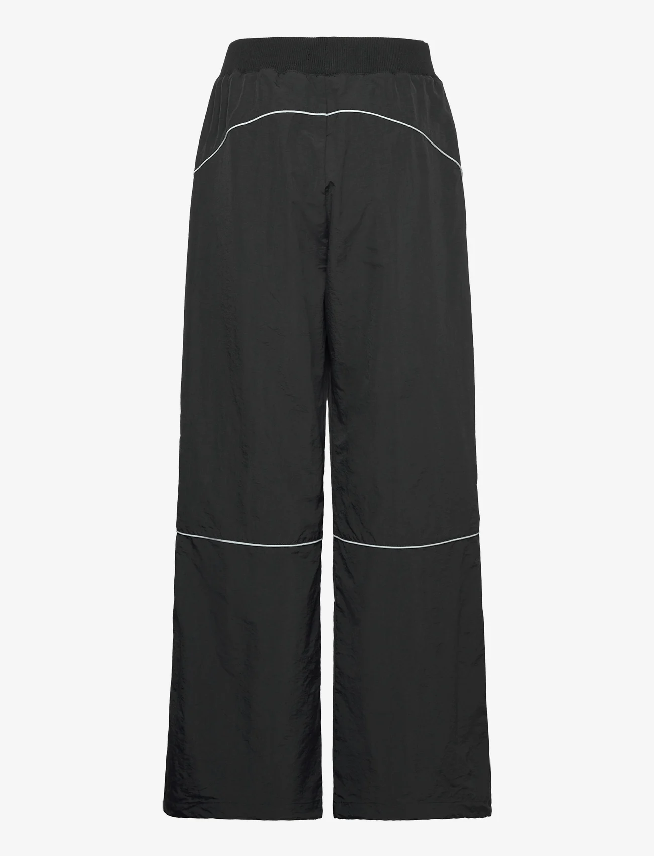 HAN Kjøbenhavn - Relaxed Track Trousers - apatinės dalies apranga - black - 1