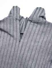 HAN Kjøbenhavn - Jersey Rib Off-Shoulder Top - marškinėliai - dark grey - 2