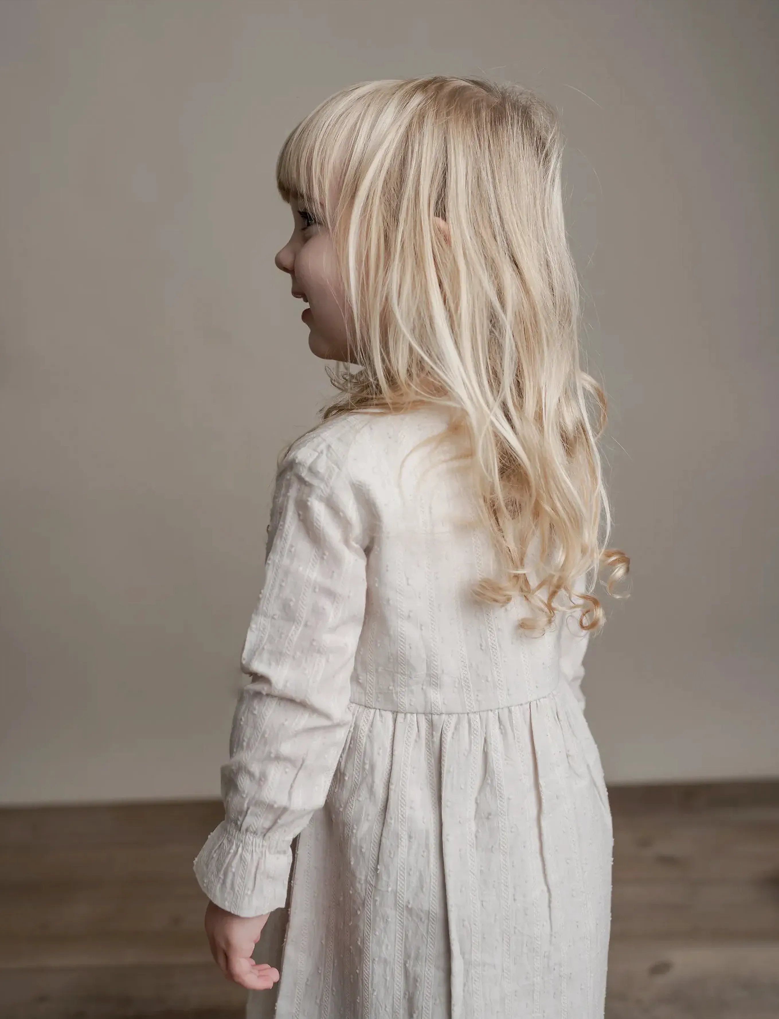 Hanevild - Lace dress - pikkade varrukatega vabaaja kleidid - ivory - 3
