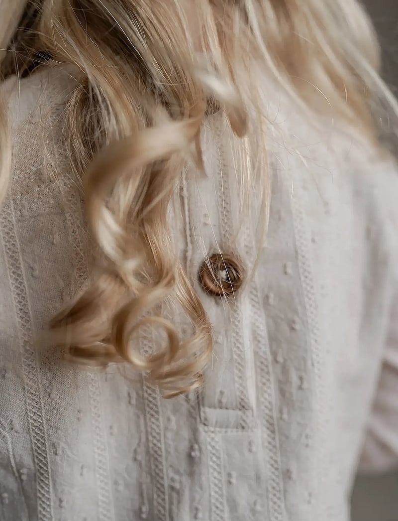 Hanevild - Lace dress - langærmede babykjoler - ivory - 4