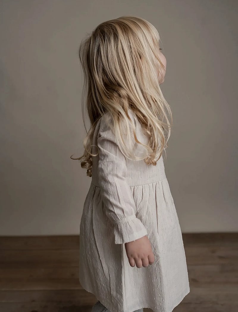 Hanevild - Lace dress - langærmede babykjoler - ivory - 5