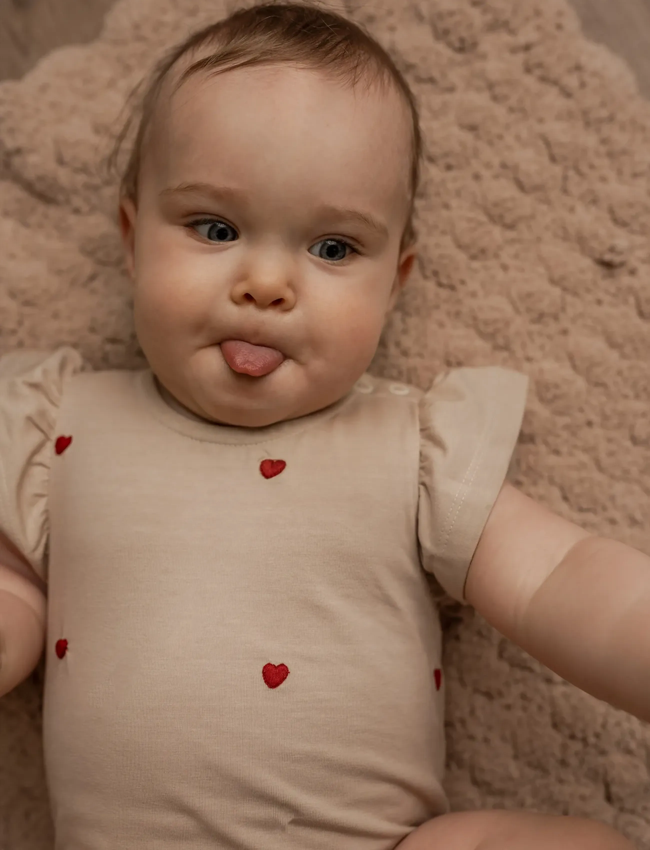 Hanevild Maggie Romper, Børn, Hjerte Romper, Beige, Str: 80