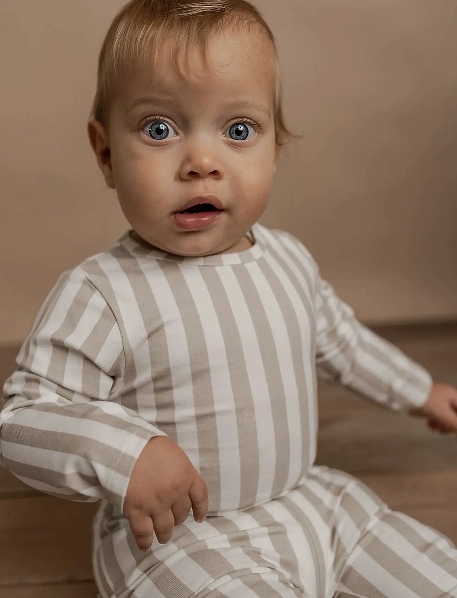 Hanevild - Striped romper - langærmede bodyer - summersand - 0