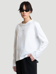 Hanger by Holzweiler - Hanger Longsleeve - t-shirt & tops - white - 3