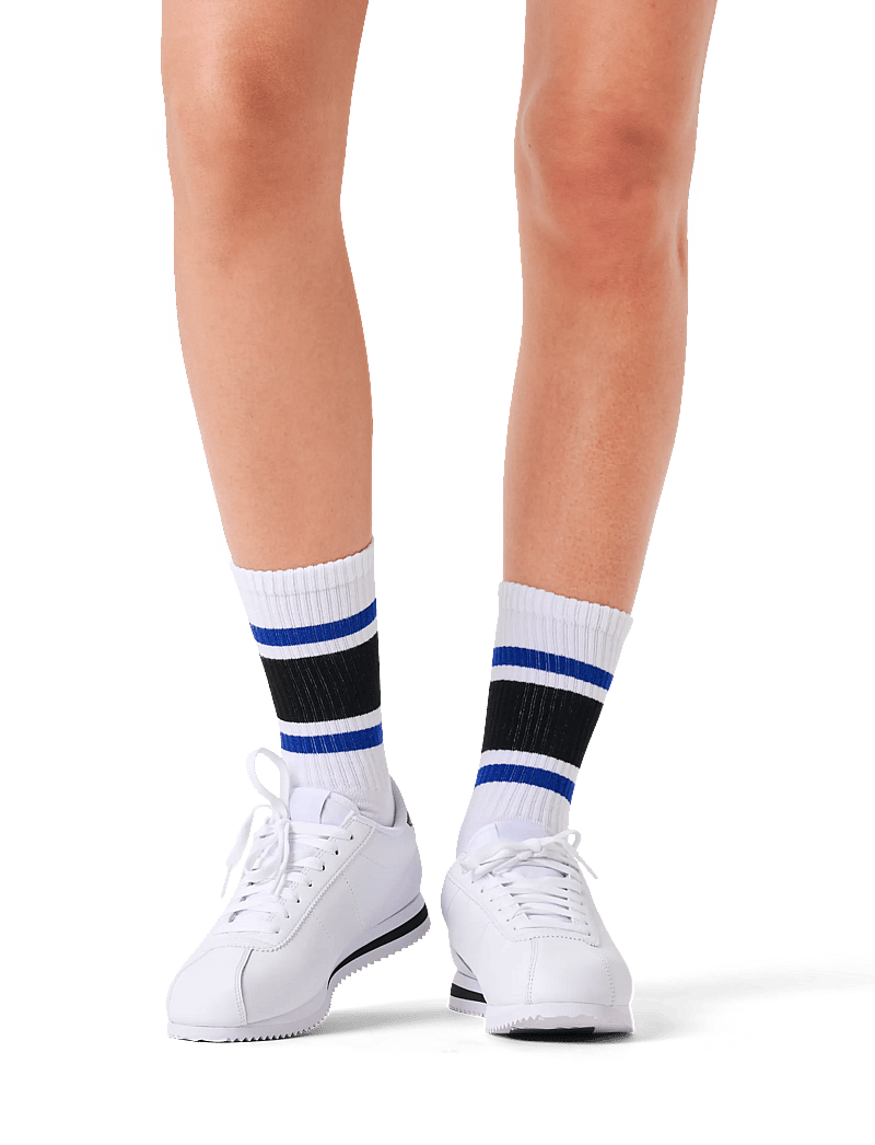 Happy Socks - Simple Stripe Sneaker Sock - klassikalised sokid - white - 0