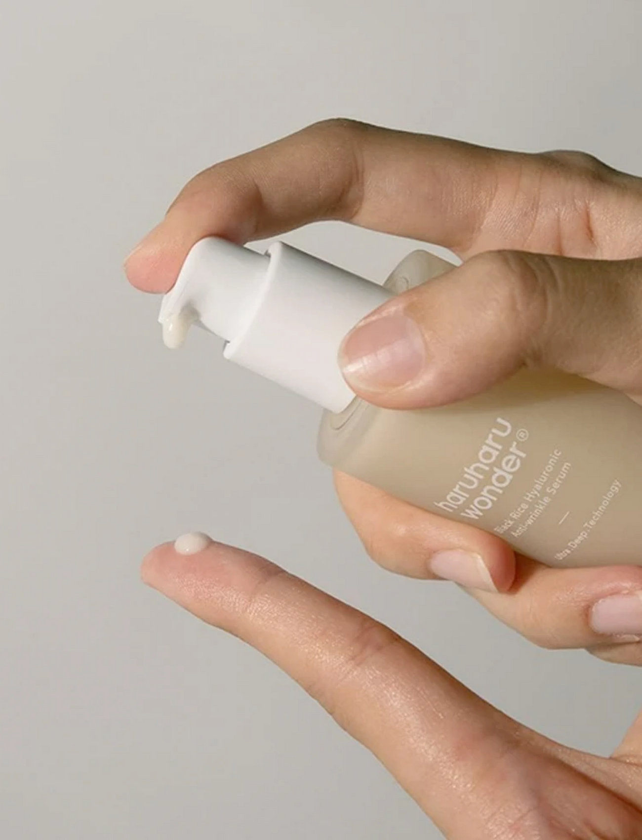 Haruharu Wonder - Black Rice Hyaluronic Anti-Wrinkle Serum - ansigspleje - clear - 2