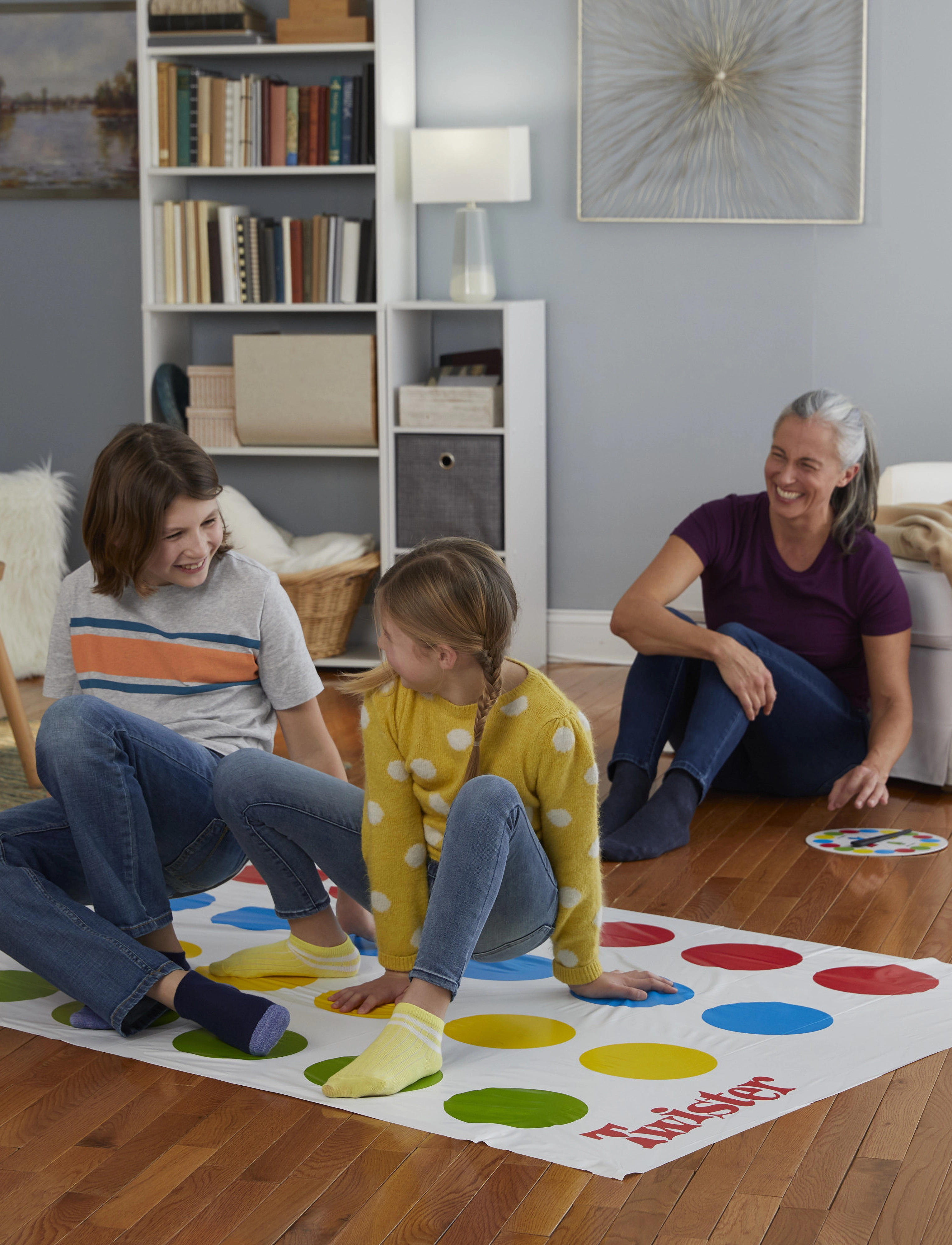 Hasbro Gaming Twister Twister Game, SE/NO/DK/FI, Multi/patterned, Spil > Aktive Spil, Børn
