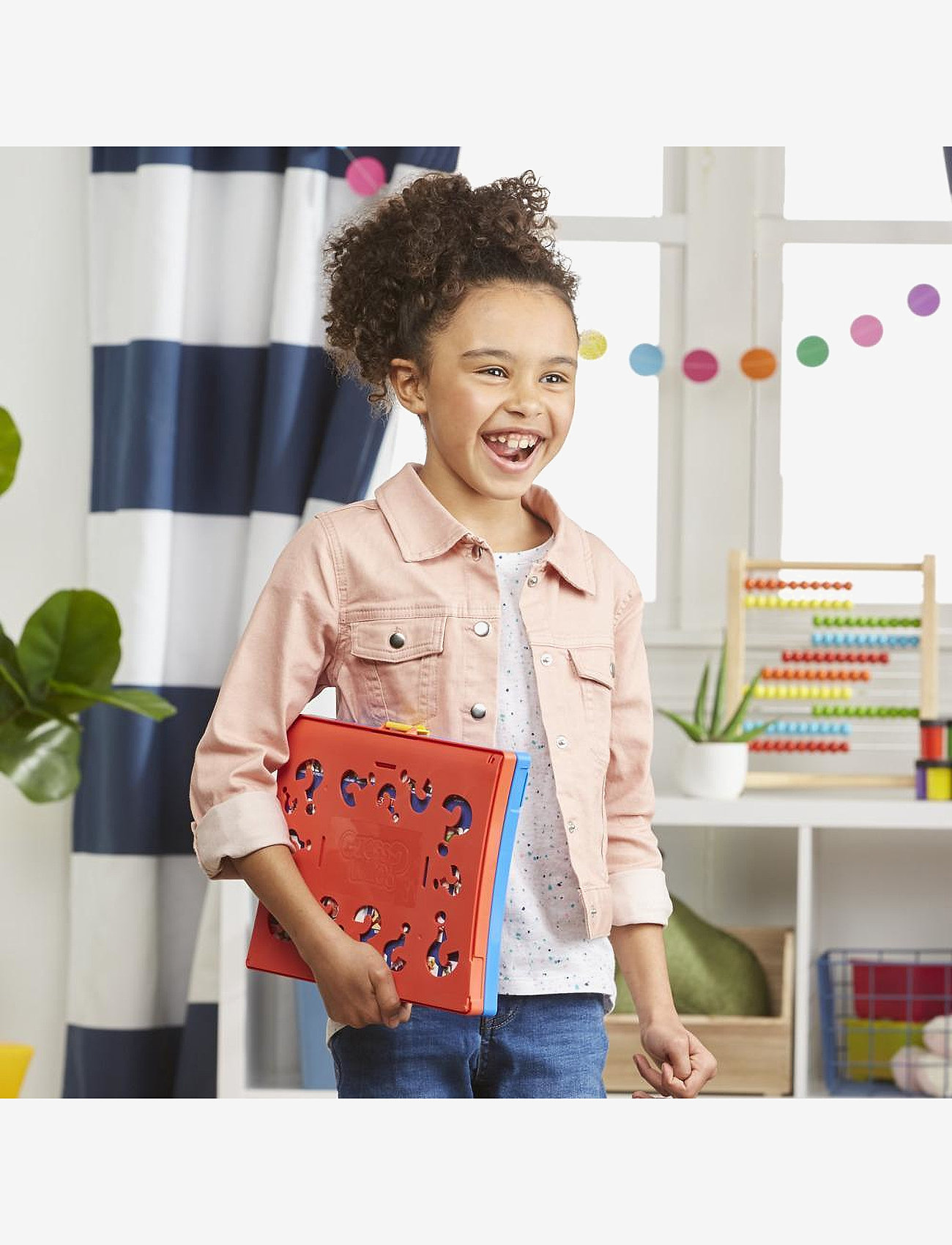 Hasbro Gaming - Guess Who? Original Guessing Game, Board Game for Kids Ages 6 and Up For 2 Players - multi coloured - 5