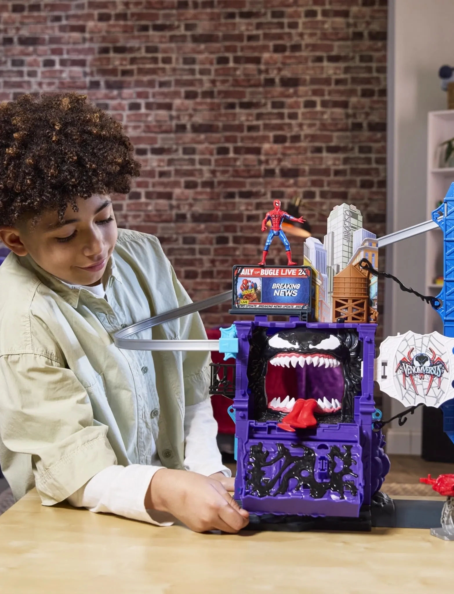 Marvel Spider-Man Venomversus Web Slinging City Playset, One Size, Playsets & Action Figures, Mehrfarbig/gemustert - Play Sets, Kinder