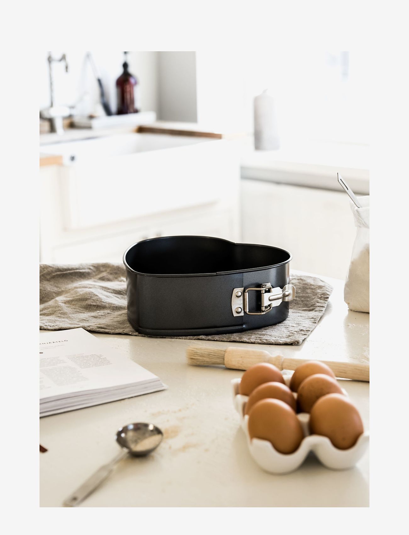 Heirol - SPRINGFORM SMALL HEART - madalaimad hinnad - black - 1