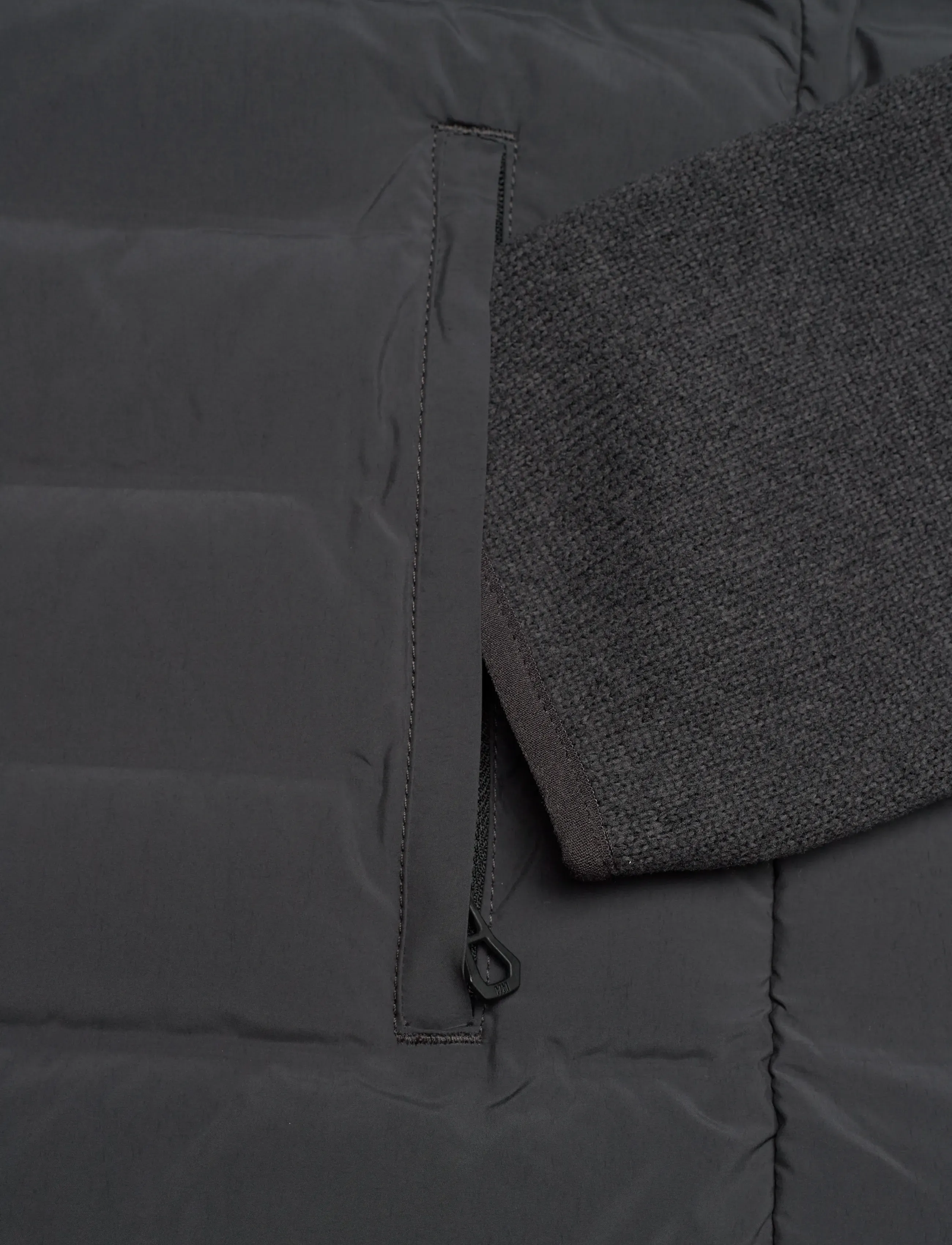 Helly Hansen - ARCTIC OCEAN HYBRID INSULATOR - daunenjacken - ebony - 3