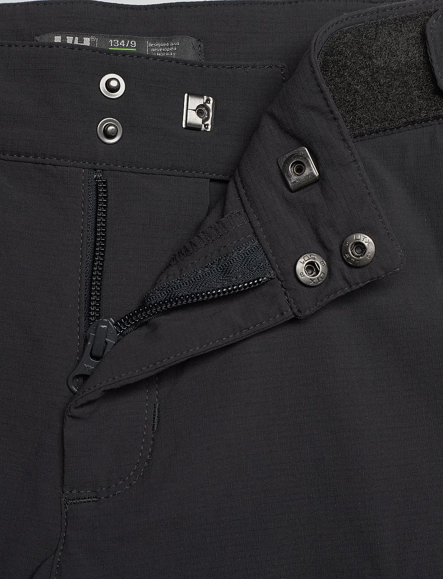Helly Hansen - JR HH QD CARGO SHORTS - lühikesed kargopüksid - ebony - 3