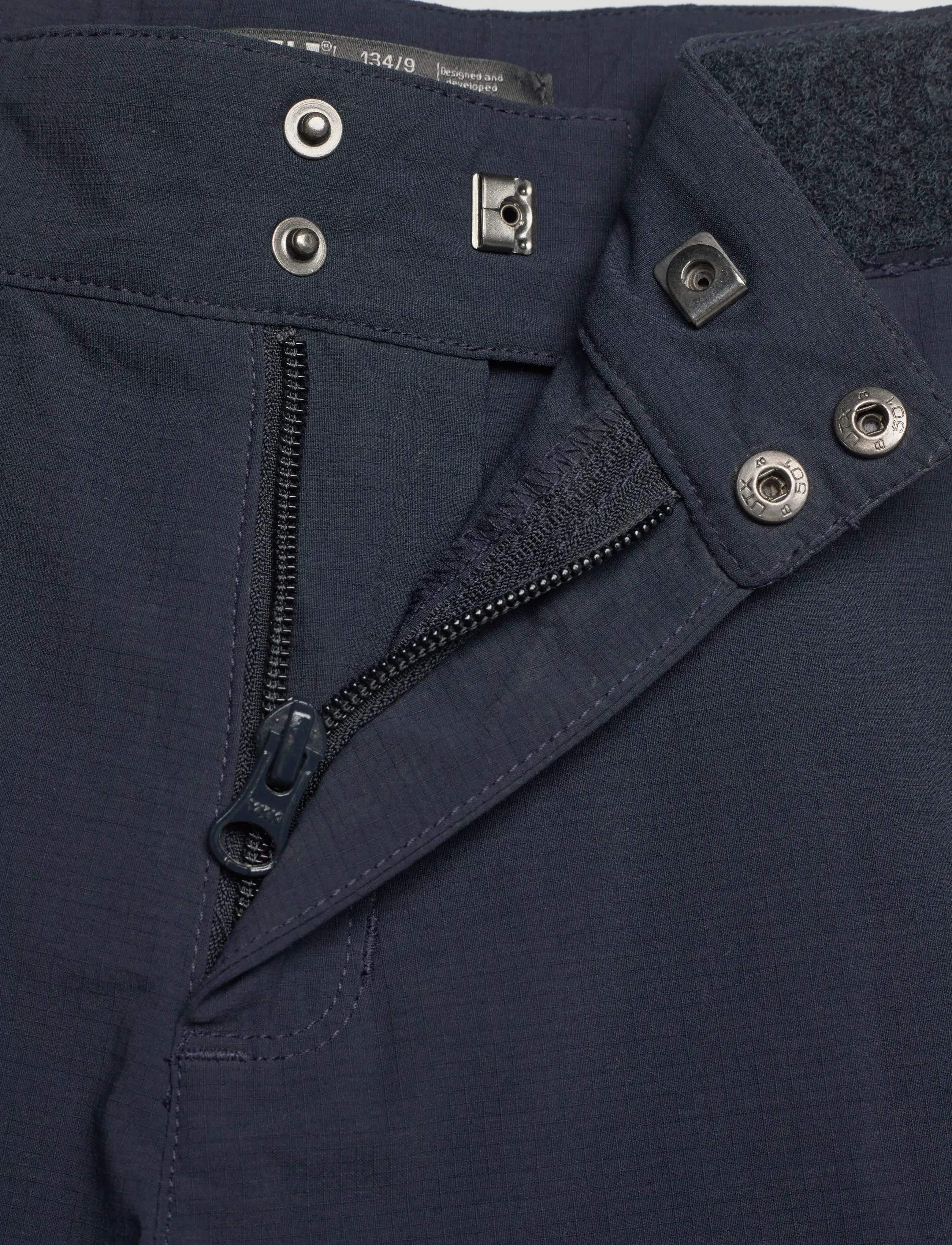 Helly Hansen - JR HH QD CARGO SHORTS - lühikesed kargopüksid - navy - 3