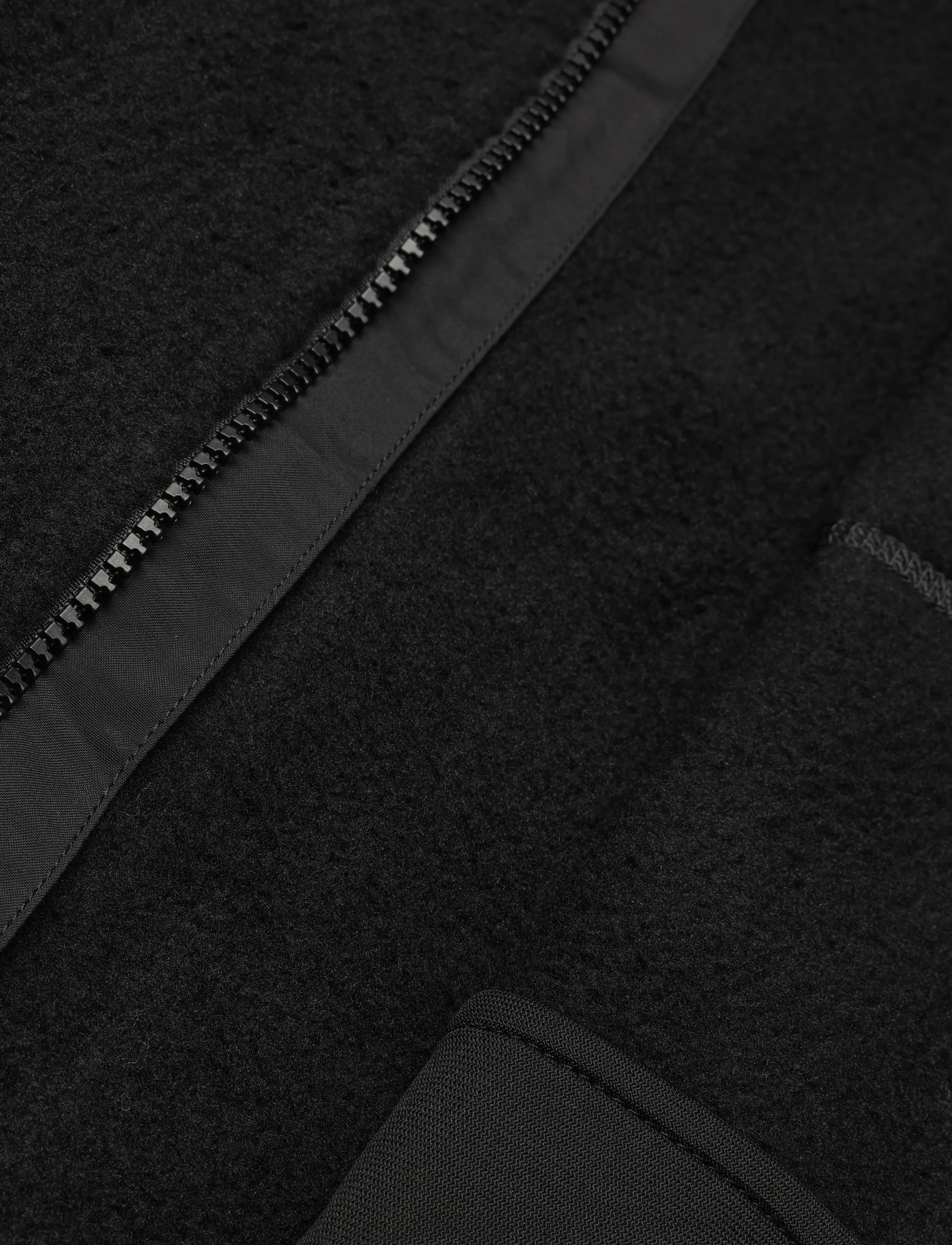 Helly Hansen - PANORAMA PILE BLOCK VEST - kampsunid ja vahekihid - black - 4