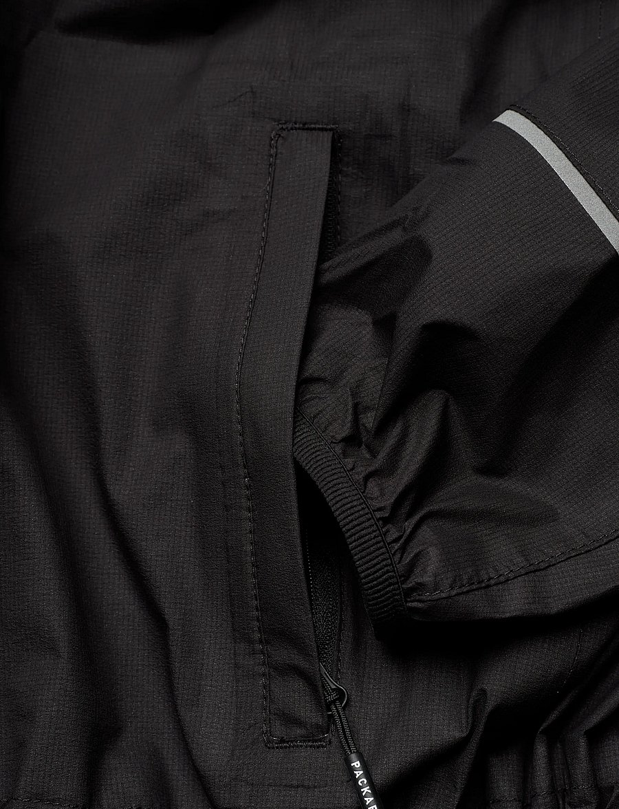 Helly Hansen - W ESSENCE LIGHT RAIN JACKET - Õueriided - black - 3